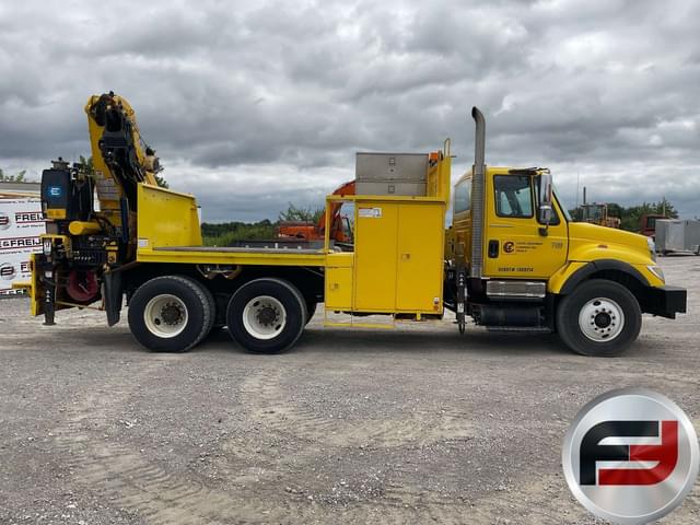 Image of International 7500 equipment image 3