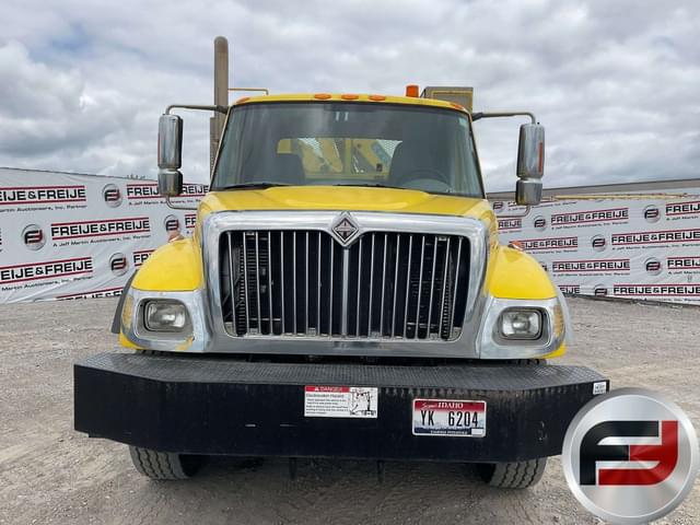 Image of International 7500 equipment image 1
