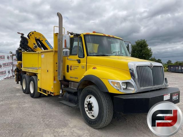 Image of International 7500 equipment image 2
