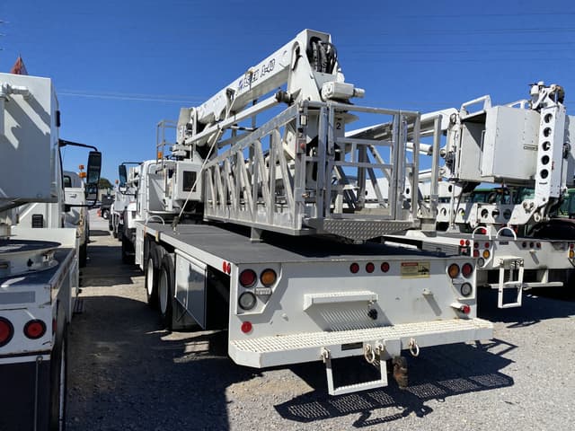 Image of International 7600 equipment image 1