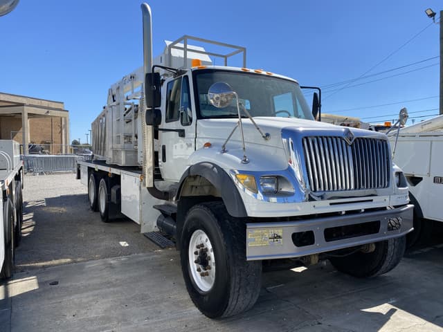 Image of International 7600 equipment image 3