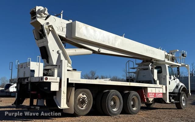 Image of International 7600 equipment image 4