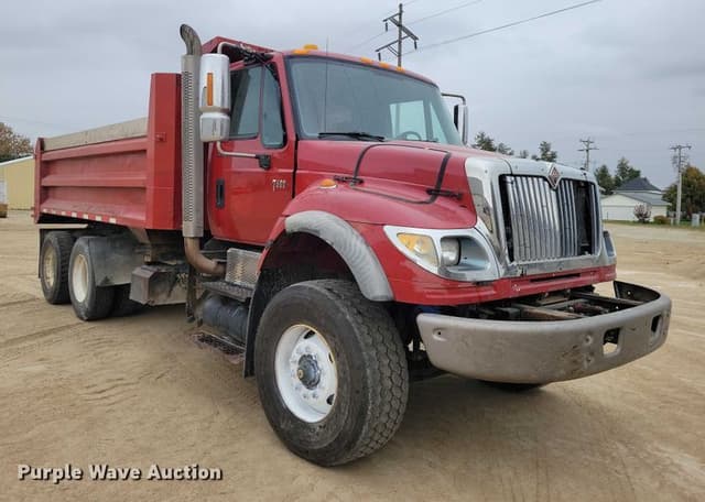 Image of International 7600 equipment image 2