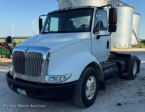 2004 International 8600 Image