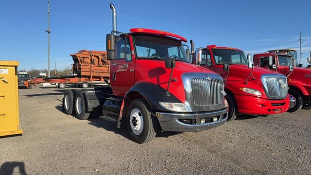 Image of International 8600 equipment image 2