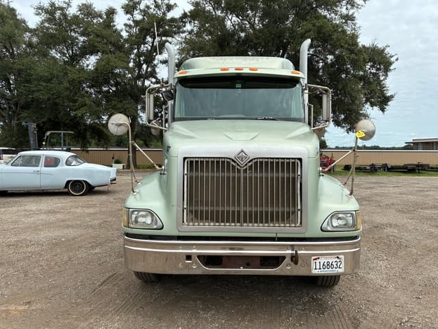 Image of International 9400 equipment image 2