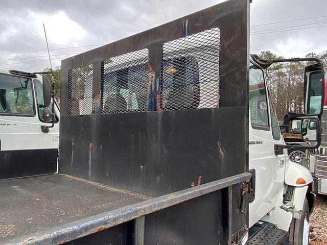 Image of International Durastar 4200 equipment image 3