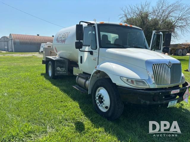 Image of International 4300 equipment image 3