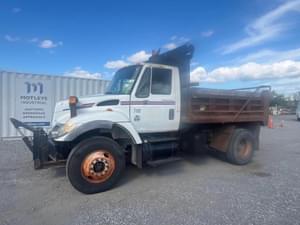 2004 International Workstar 7300 Image