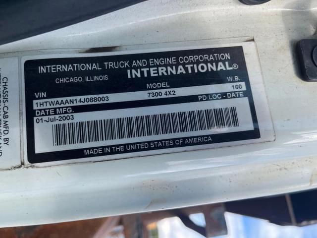 Image of International Workstar 7300 equipment image 4