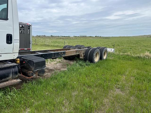 Image of International WorkStar 7600 equipment image 2
