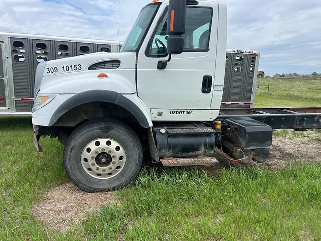 Image of International WorkStar 7600 equipment image 1