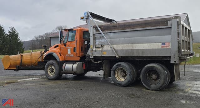 Image of International WorkStar 7600 equipment image 1