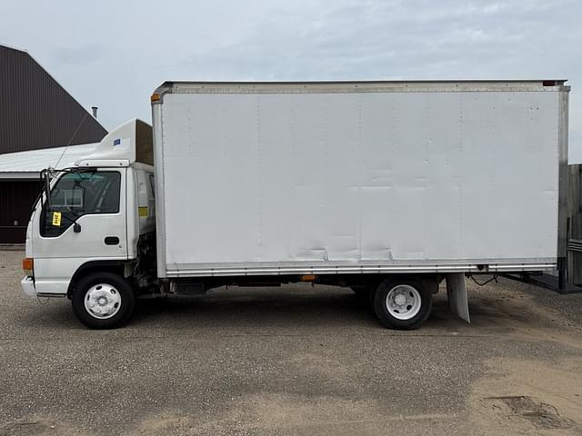 Image of Isuzu NPR-HD equipment image 1