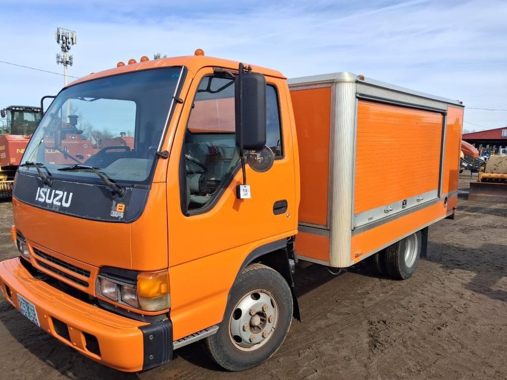 Image of Isuzu Elf Primary image