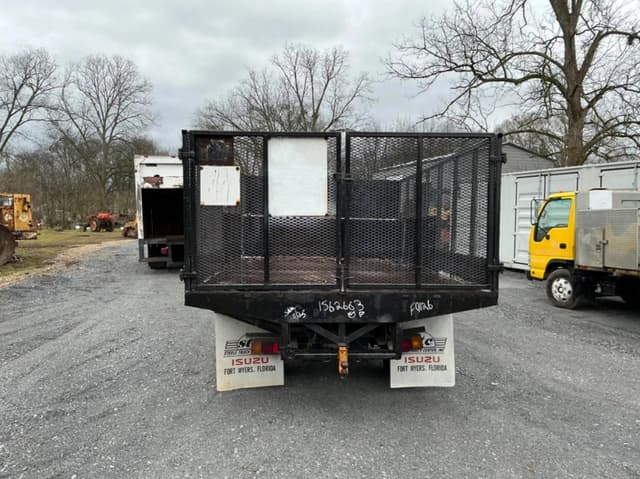 Image of Isuzu NPR equipment image 3