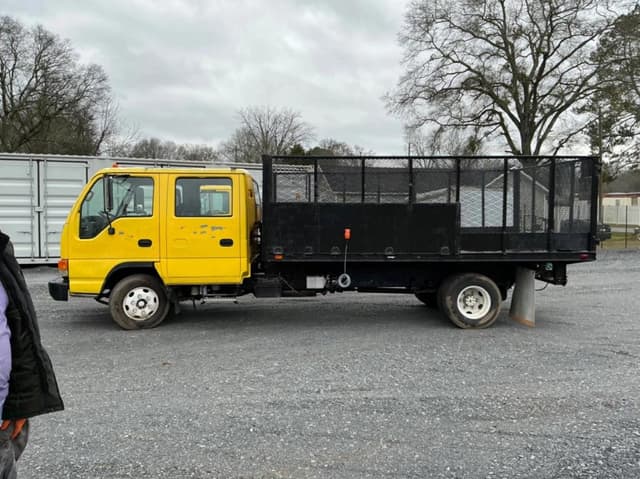 Image of Isuzu NPR equipment image 1