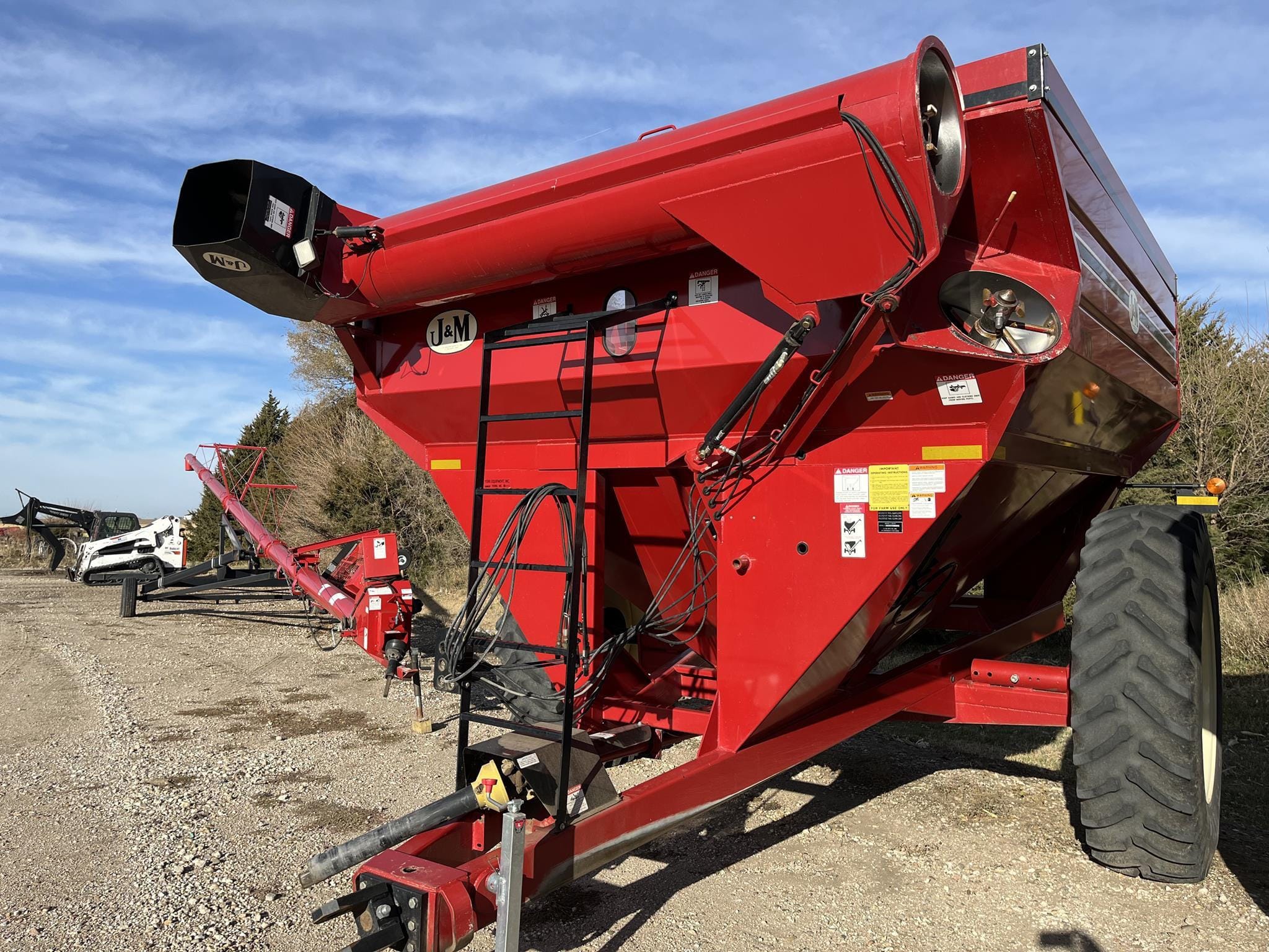 2004 J&M 750-18 Equipment Image0