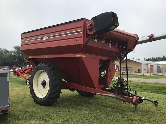 2004 J&M 750 Equipment Image0