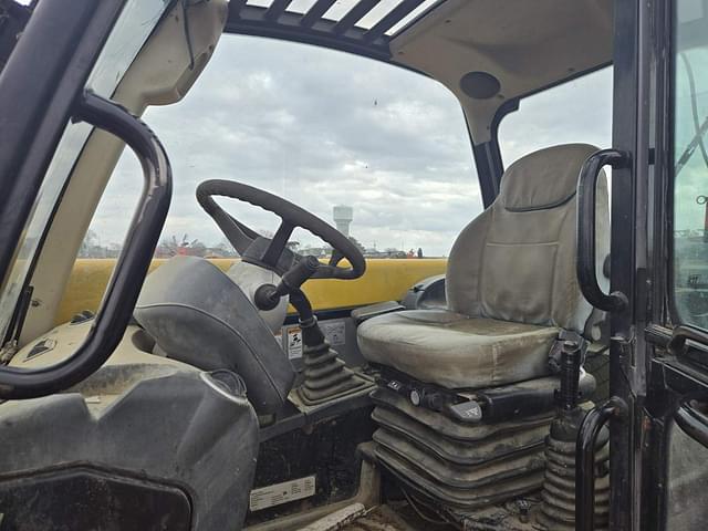 Image of JCB 535-60 equipment image 4