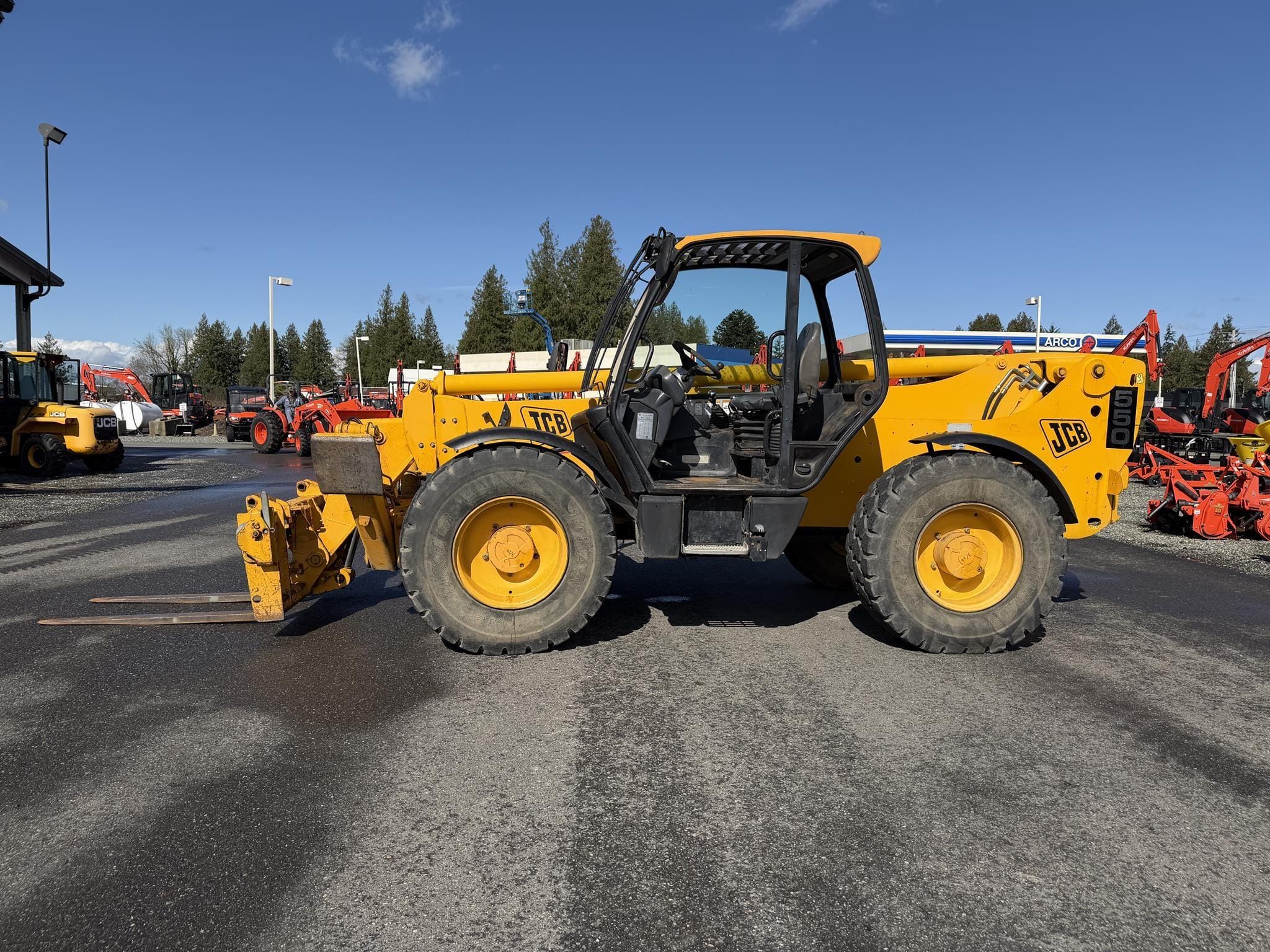 2004 JCB 550  Equipment Image0