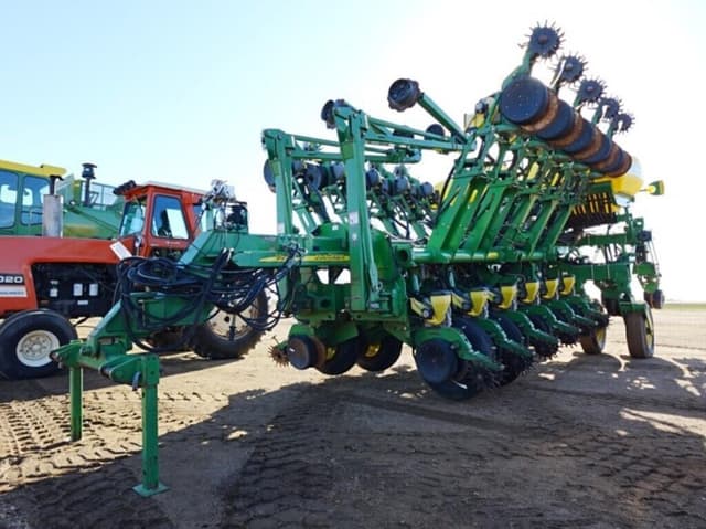 Image of John Deere 1790 equipment image 4