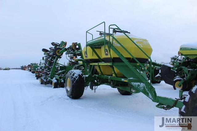 Image of John Deere 1890 equipment image 1