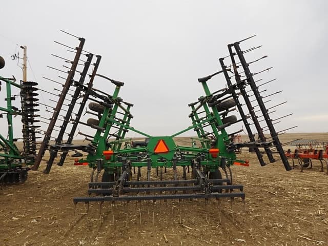 Image of John Deere 2210 equipment image 3