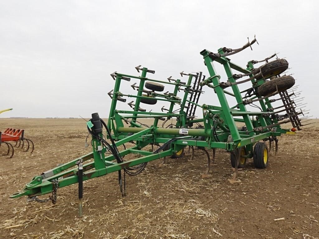 Image of John Deere 2210 Primary image