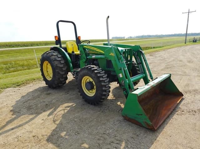Image of John Deere 5105 equipment image 2