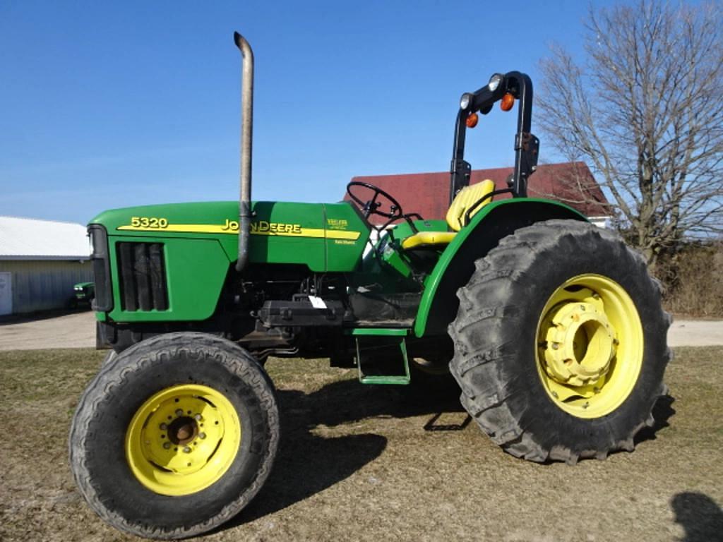 Image of John Deere 5320 Primary image