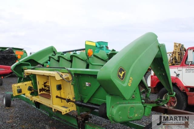 Image of John Deere 693 equipment image 2