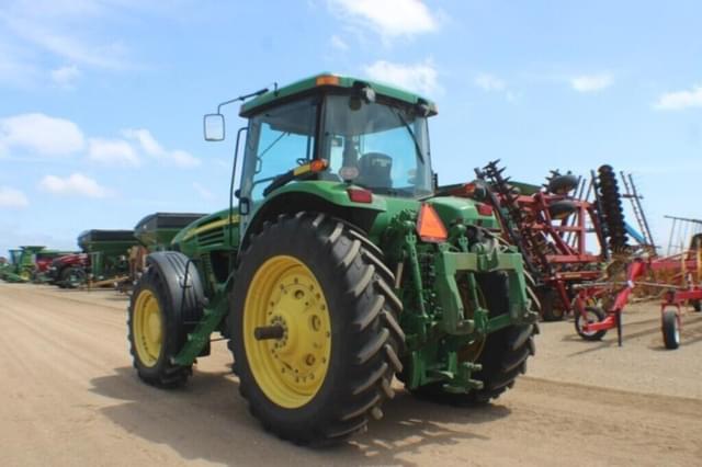 Image of John Deere 7920 equipment image 3