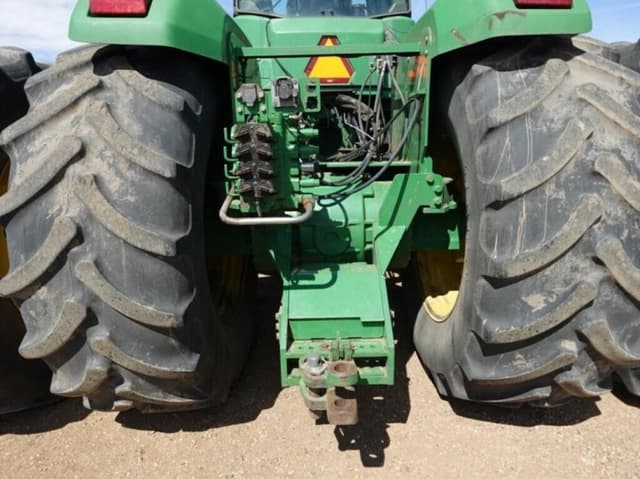 Image of John Deere 9320 equipment image 4