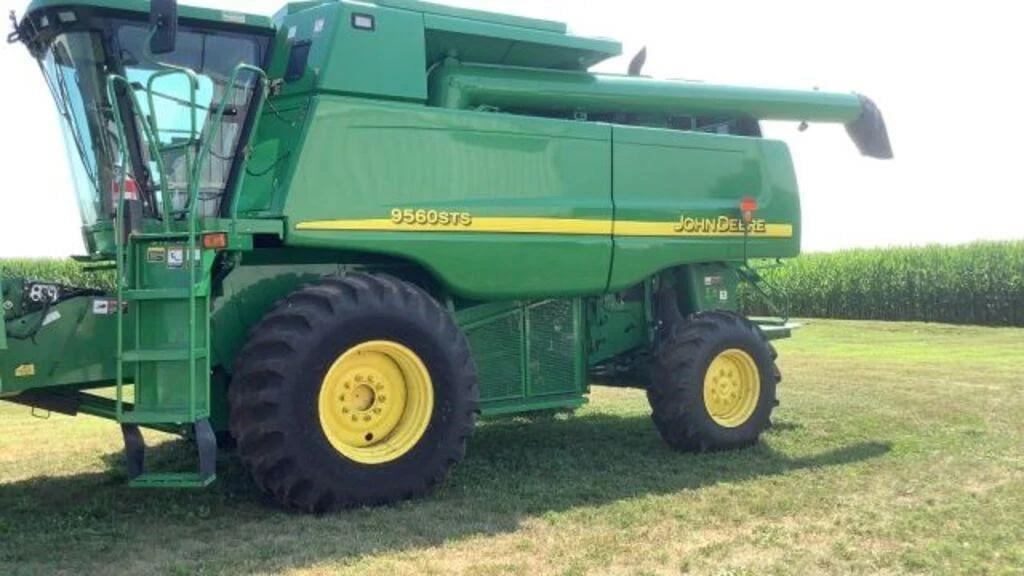 Image of John Deere 9560 STS Primary image