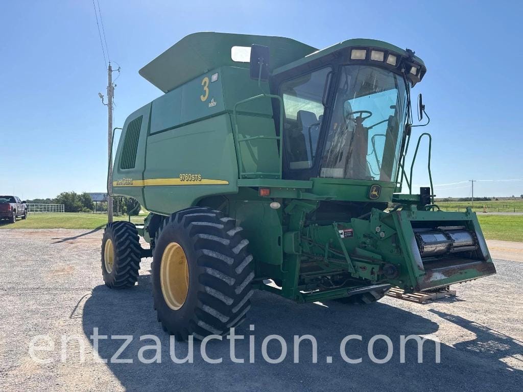 2004 John Deere 9760 STS Equipment Image0
