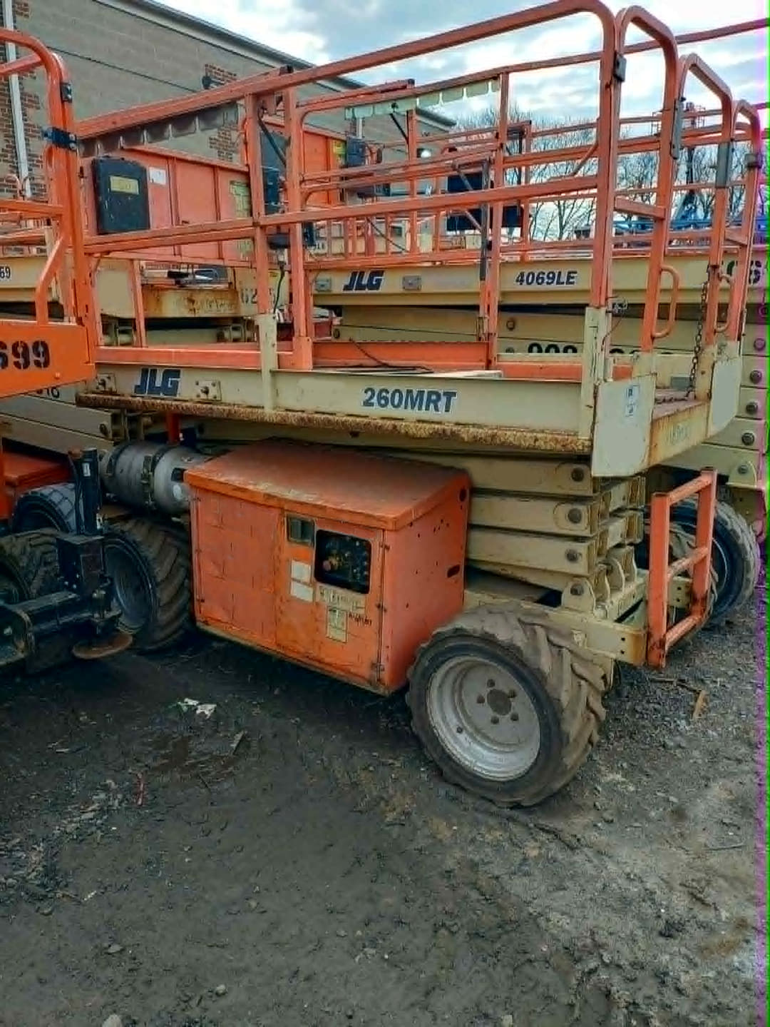 Image of JLG 260MRT Primary Image