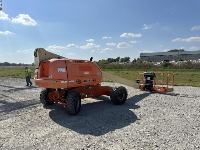 Image of JLG 400S equipment image 4