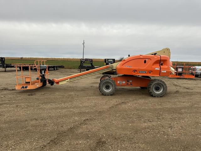 Image of JLG 400S equipment image 4
