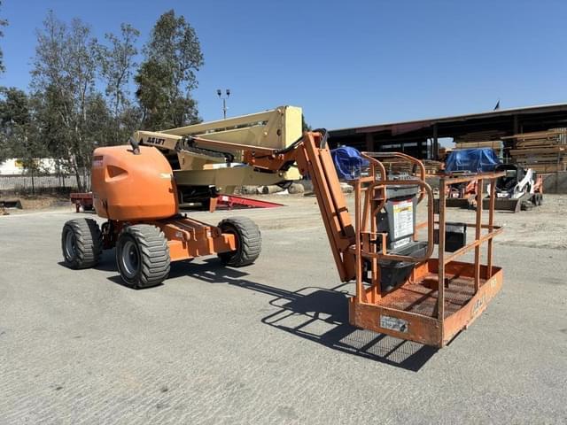 Image of JLG 450AJ equipment image 1