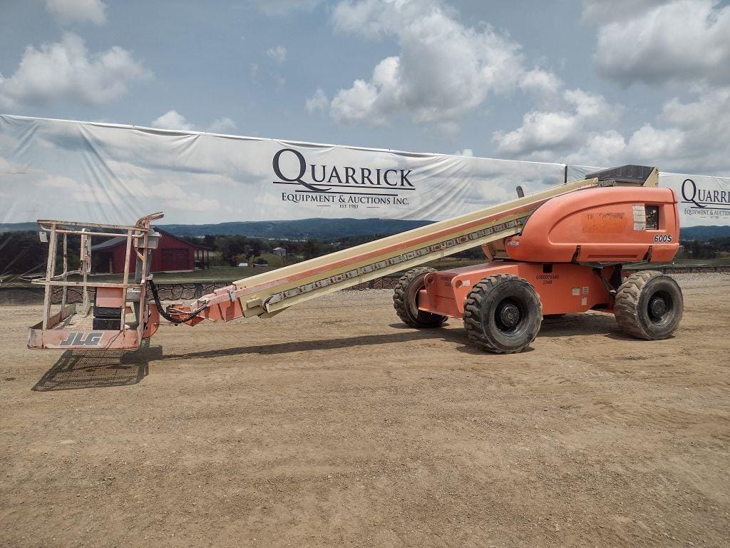2004 JLG 600S Equipment Image0