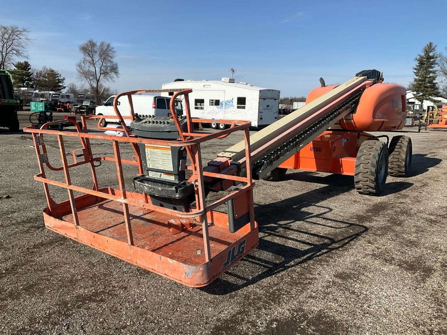 2004 JLG 600S Equipment Image0