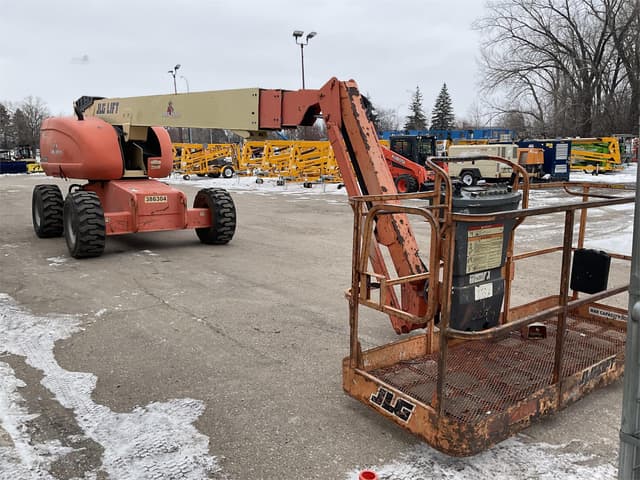 Image of JLG 660SJ equipment image 2