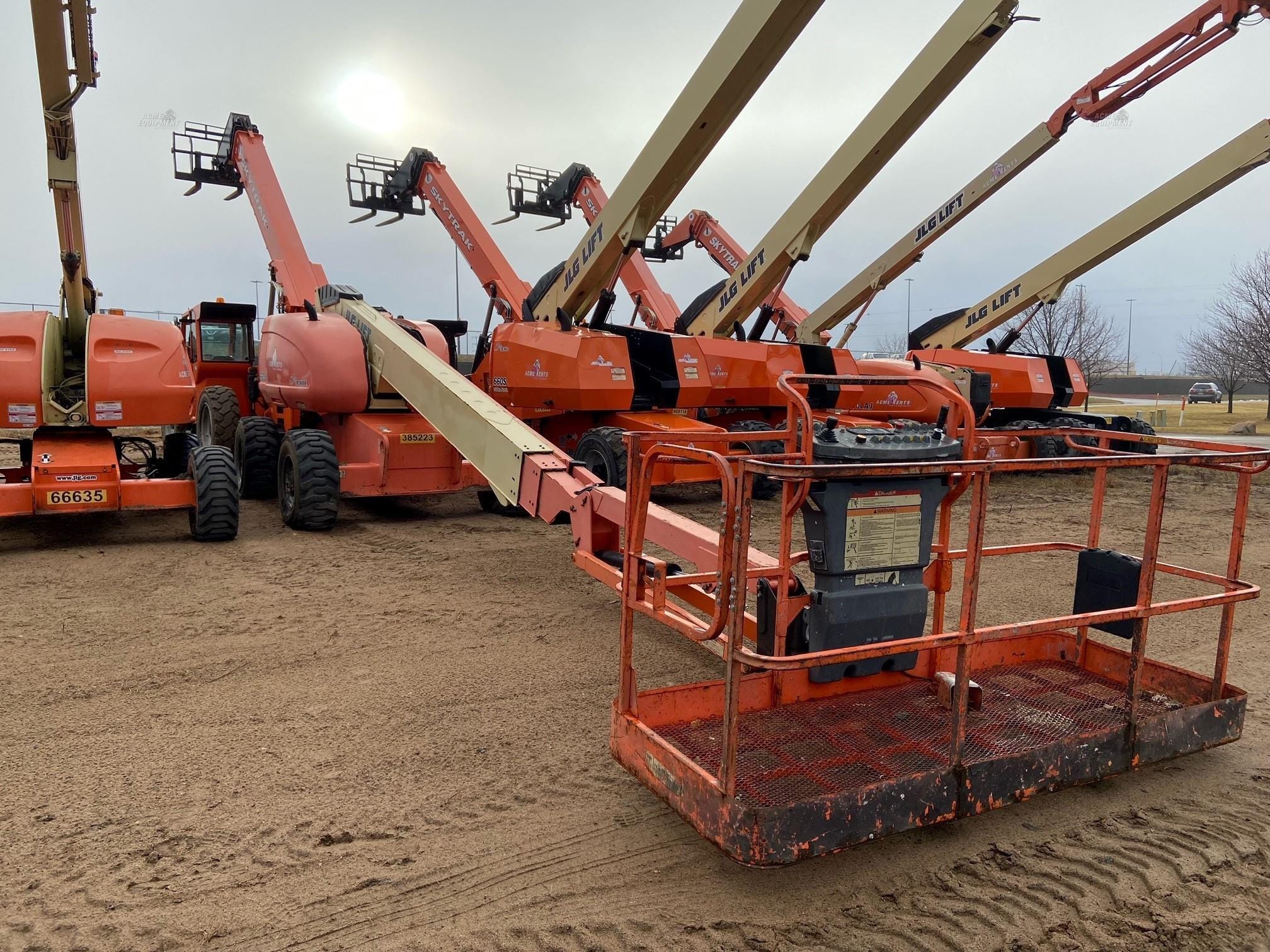 2004 JLG 660SJ Equipment Image0