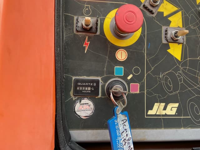 Image of JLG 660SJ equipment image 4