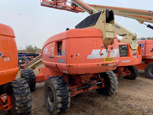 Image of JLG 660SJ equipment image 2