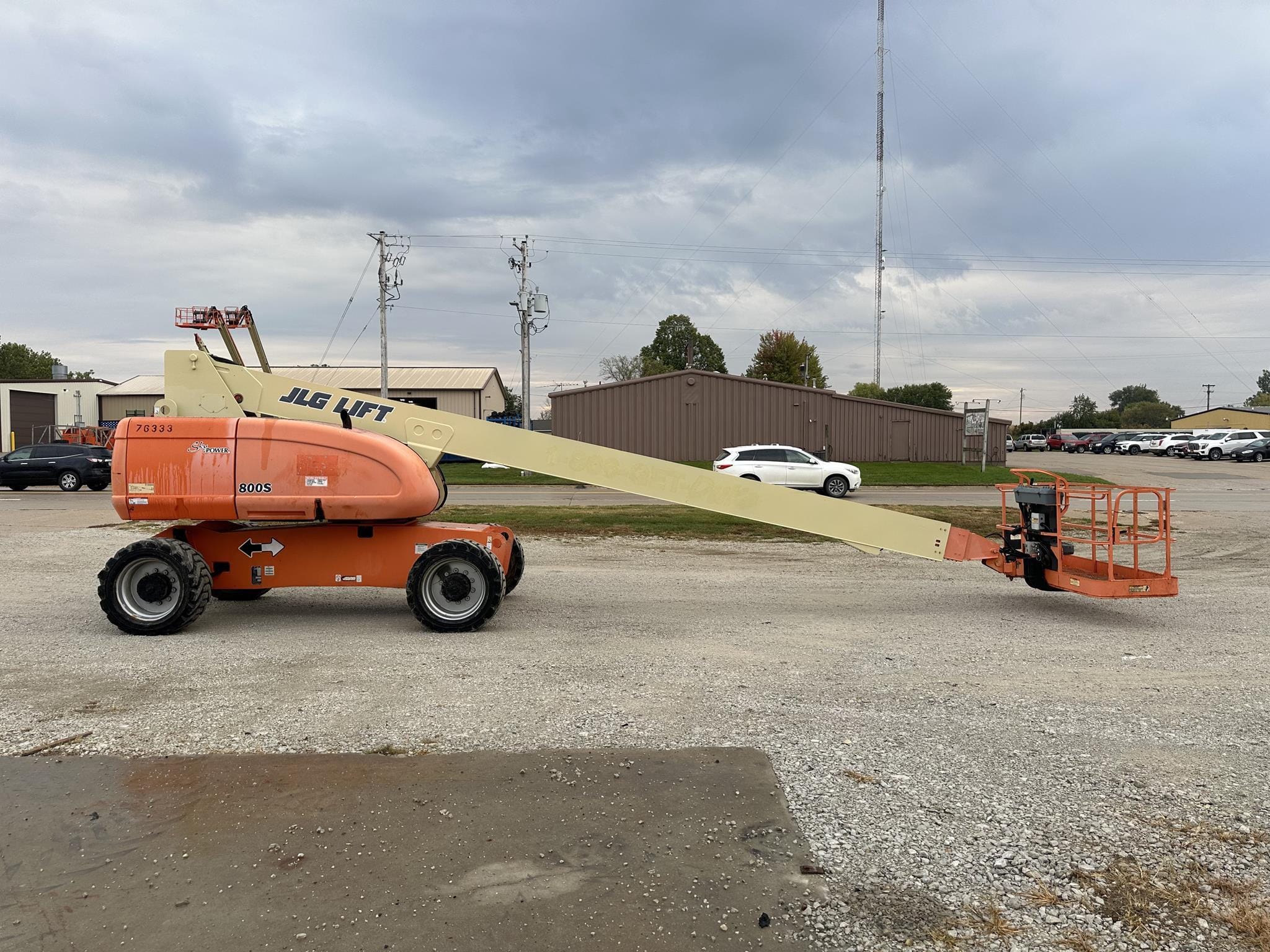 2004 JLG 800S Equipment Image0