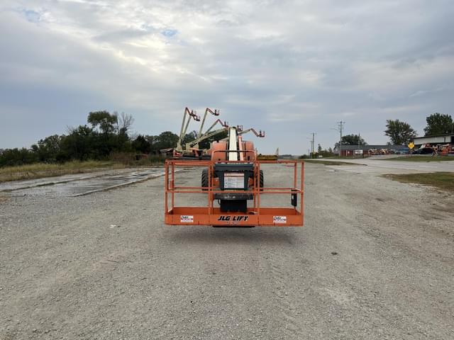 Image of JLG 800S equipment image 2