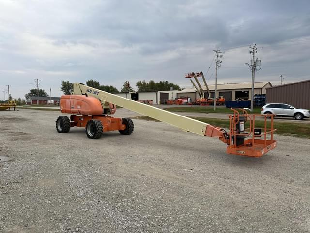 Image of JLG 800S equipment image 1
