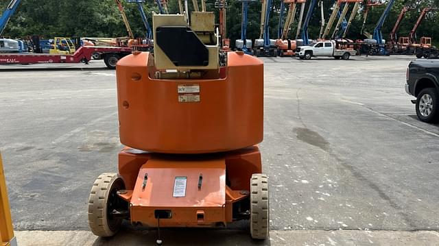 Image of JLG E400AJP equipment image 3